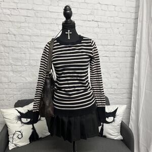 2014 Express black tan striped thin sweater with zipper detail Size Small